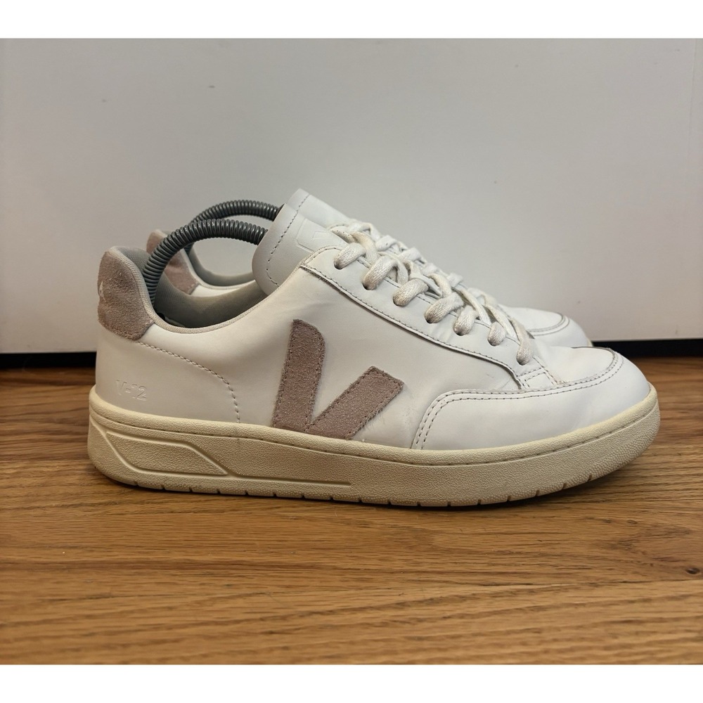 Veja V12 Women's Extra White/Babe Low-Top Leather Lace Up Sneakers Size 9 US